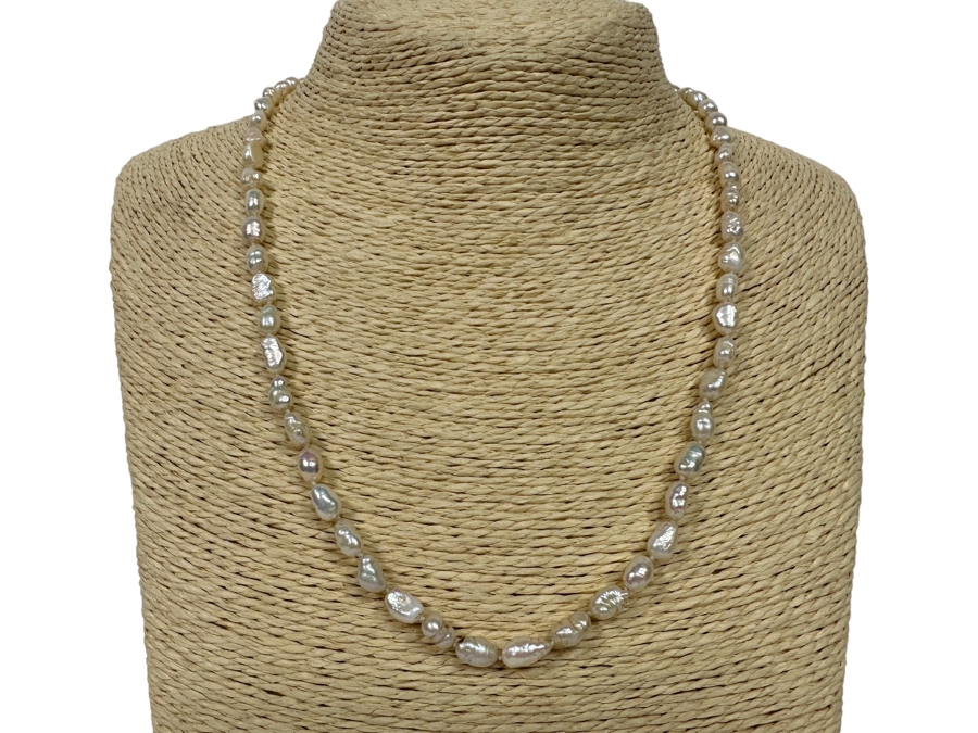 19' Pearl Necklace With 14K Gold Clasp [Photo 1]