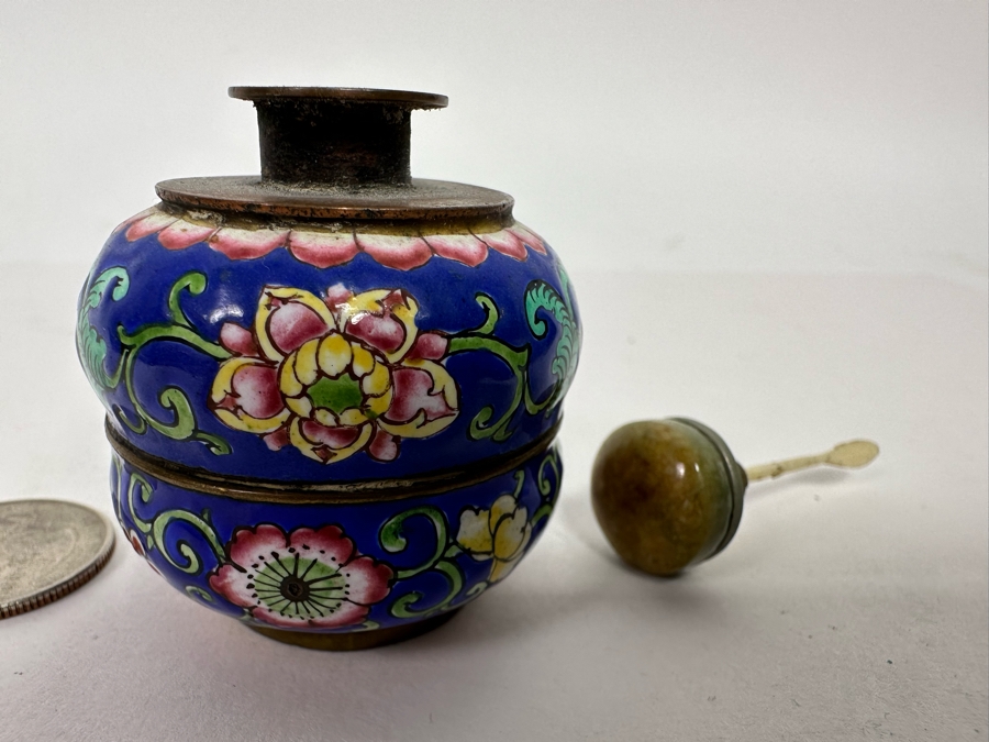 Vintage Chinese Snuff Bottle 2.25H [Photo 10]