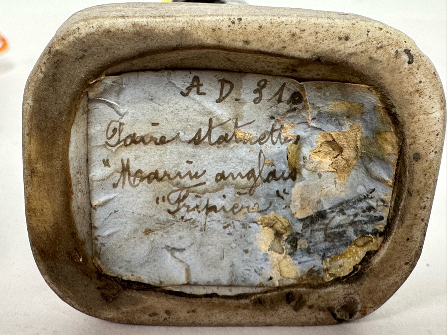 Pair Of Antique French Figurines: English Hat Mender Made In France About 1800 And Woman 5.25H [Photo 12]