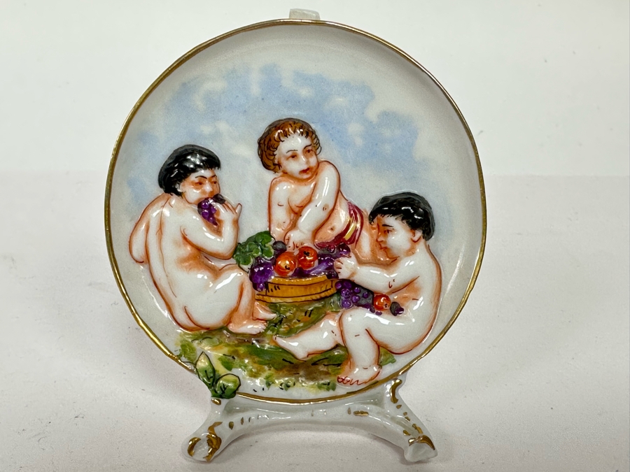 Antique Dresden Capodimonte Miniature Hand Painted Porcelain Plaque With Applied Stand 2.75W X 2.75H [Photo 2]