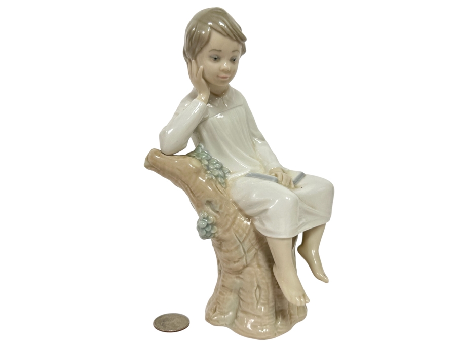Lladro Figurine Little Boy Thinking 8.25H