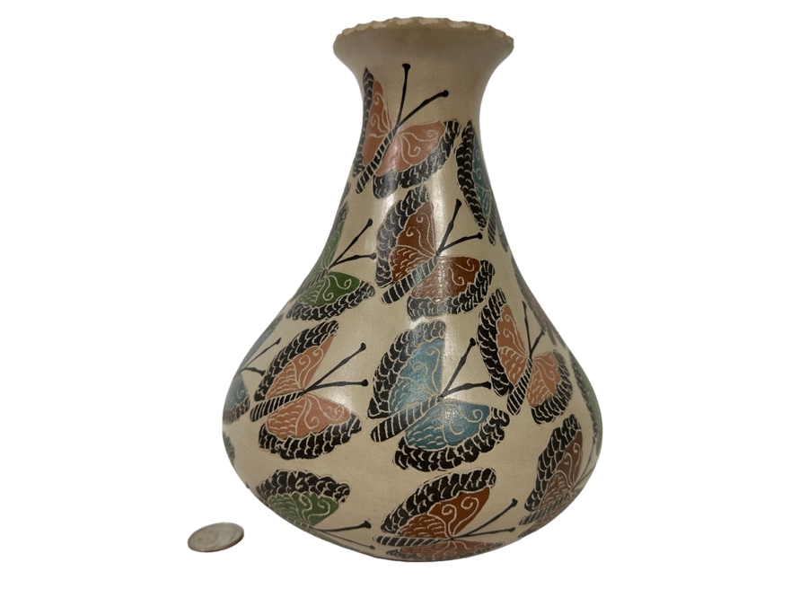 Vintage Buttery Pottery Vase 8.5H [Photo 1]