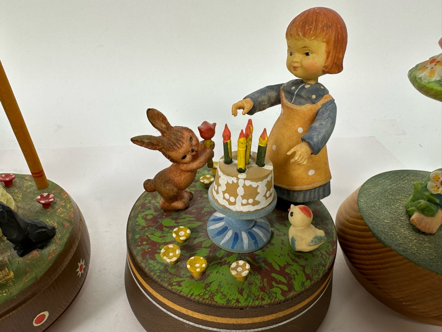 Four Vintage Anri Wooden Music Boxes [Photo 7]