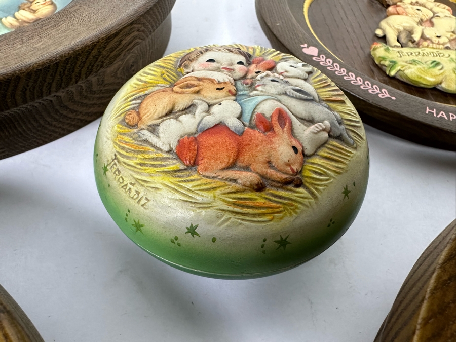 Four Anri Limited Edition Plates (Three By Artist Ferrandiz) And Anri Italy Covered Box [Photo 9]