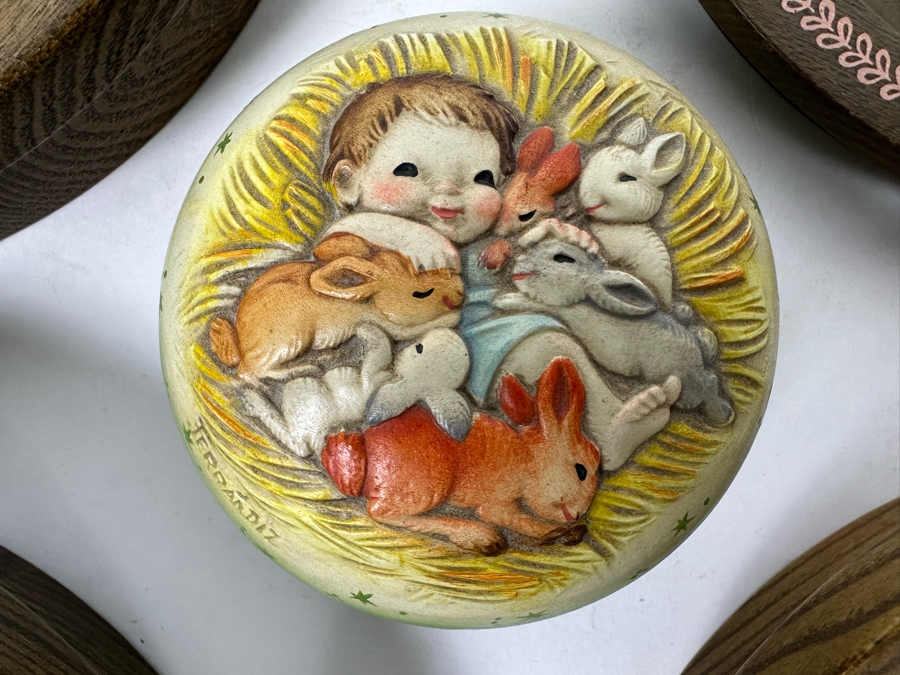 Four Anri Limited Edition Plates (Three By Artist Ferrandiz) And Anri Italy Covered Box [Photo 8]