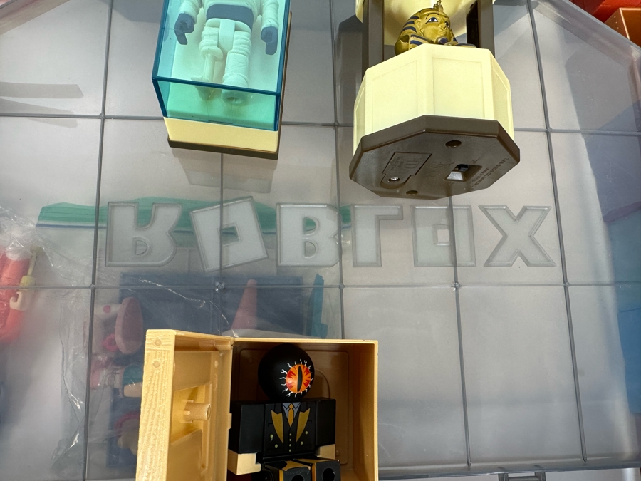 Huge Collection Of Roblox Action Figures And Accessories [Photo 17]