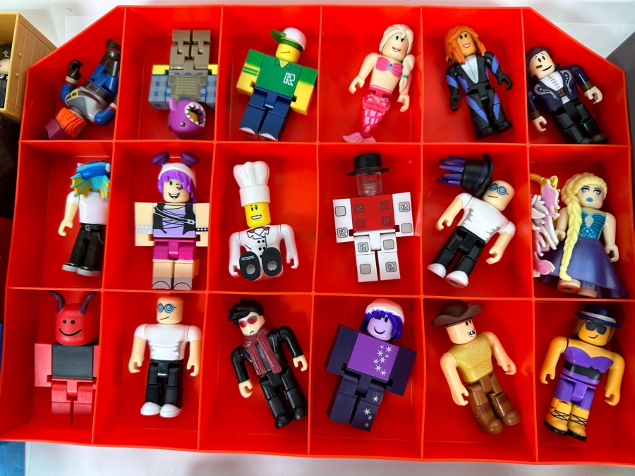 Huge Collection Of Roblox Action Figures And Accessories [Photo 5]