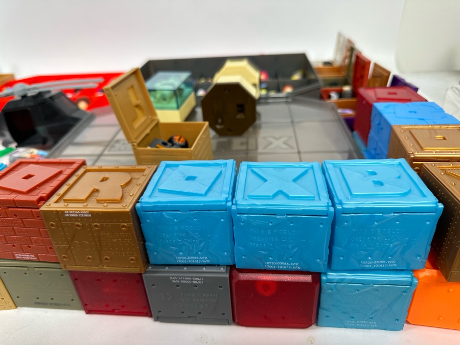 Huge Collection Of Roblox Action Figures And Accessories [Photo 10]