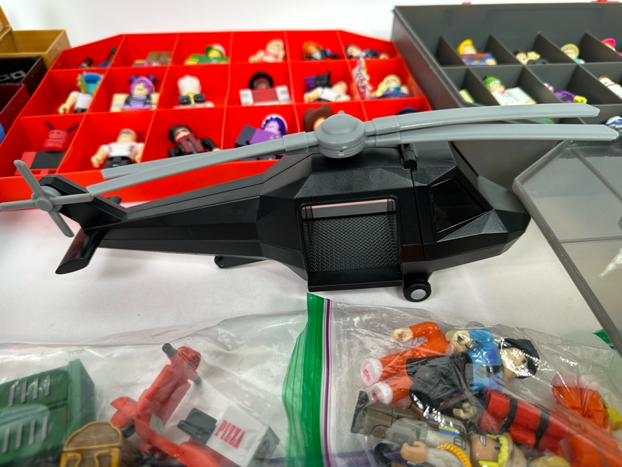 Huge Collection Of Roblox Action Figures And Accessories [Photo 18]