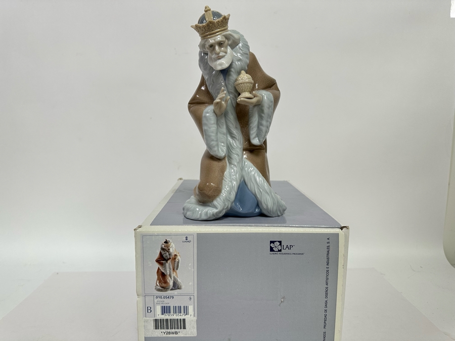 Vintage 1990 Lladro Nativity Figurine King Melchor With Original Box 010.05479 [Photo 2]