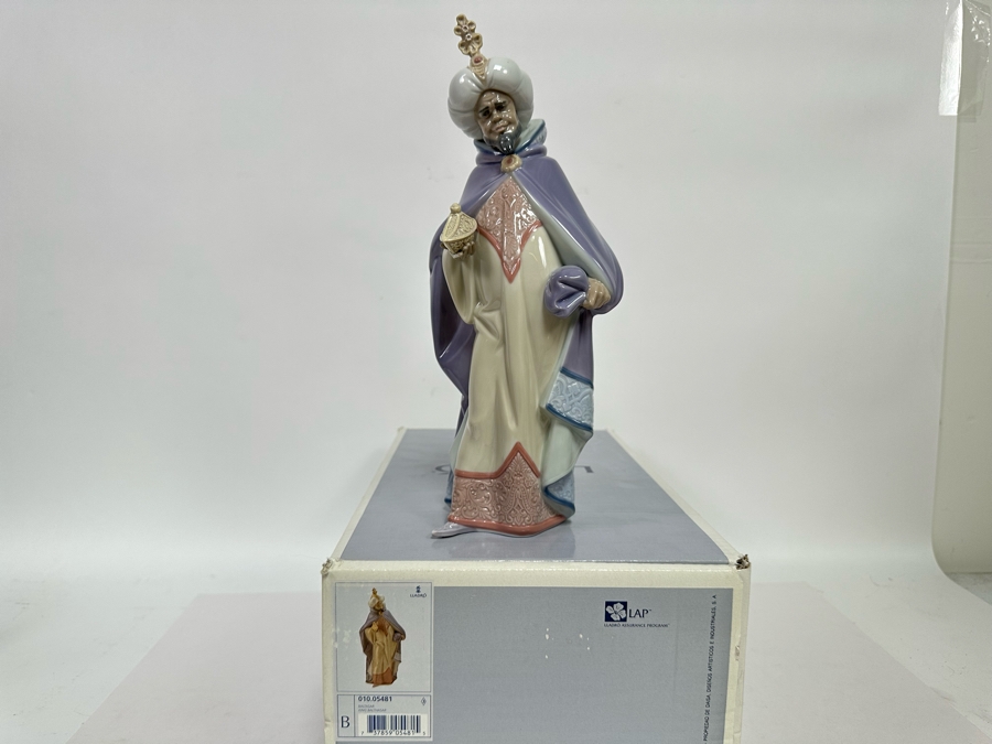 Vintage 1990 Lladro Nativity Figurine King Balthasar With Original Box 010.05481 [Photo 2]