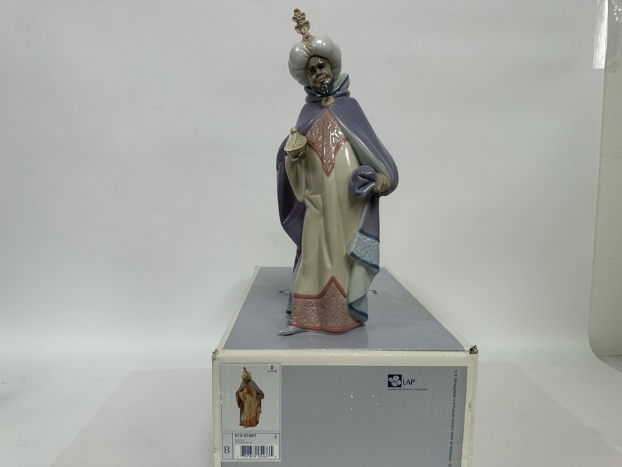 Vintage 1990 Lladro Nativity Figurine King Balthasar With Original Box 010.05481 [Photo 3]