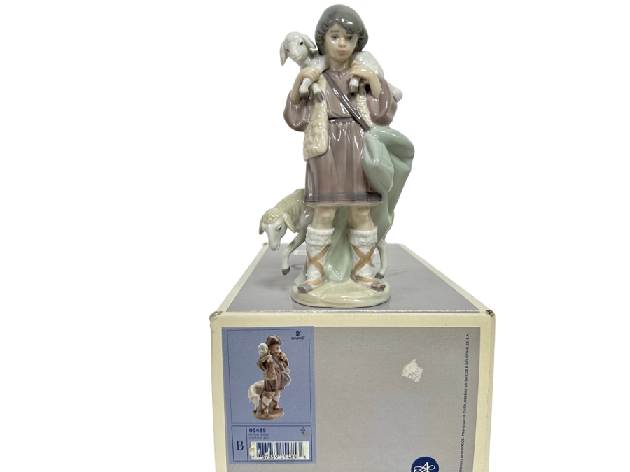 Vintage 1990 Lladro Nativity Figurine Shepherd Boy With Original Box 05485 [Photo 1]