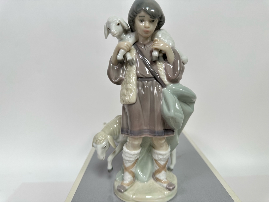 Vintage 1990 Lladro Nativity Figurine Shepherd Boy With Original Box 05485 [Photo 5]