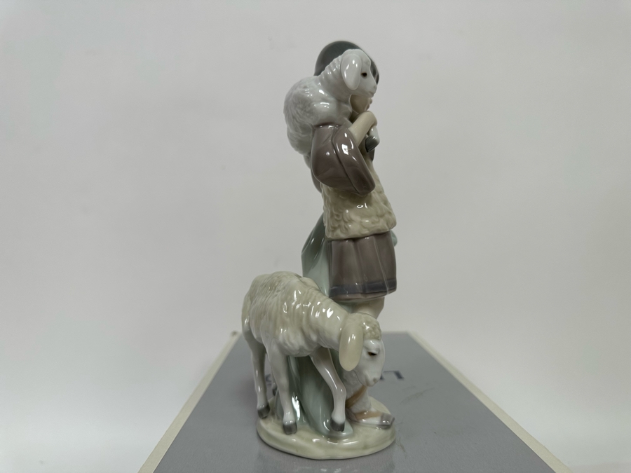 Vintage 1990 Lladro Nativity Figurine Shepherd Boy With Original Box 05485 [Photo 7]
