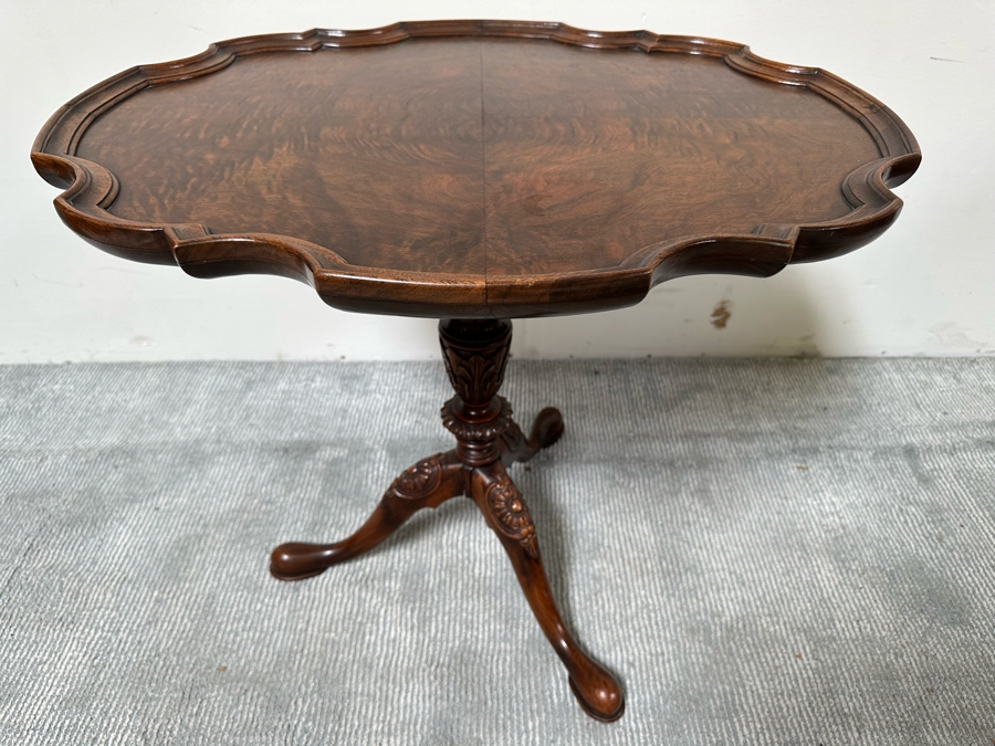 Vintage Mahogany Pedestal Pie Crust Table 28W X 22D X 24H [Photo 4]