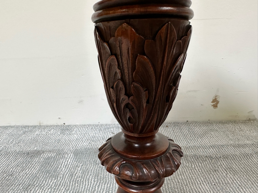 Vintage Mahogany Pedestal Pie Crust Table 28W X 22D X 24H [Photo 7]