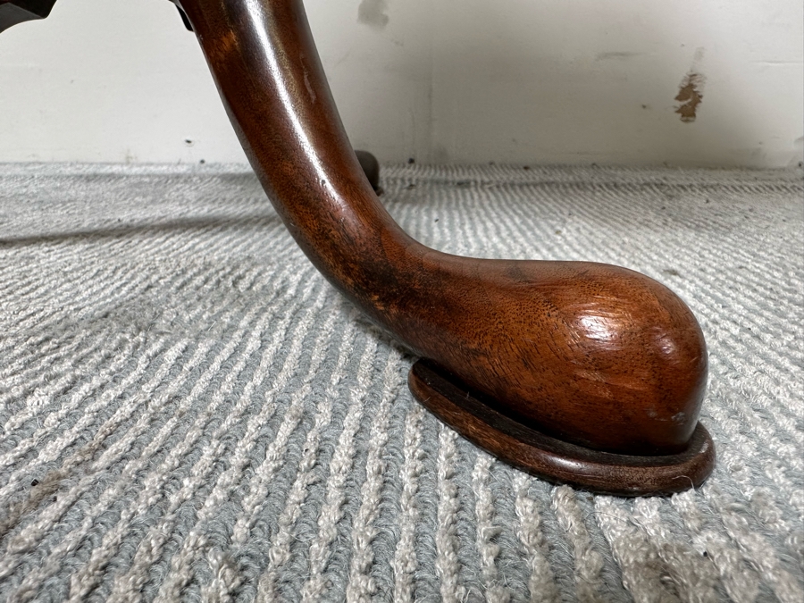 Vintage Mahogany Pedestal Pie Crust Table 28W X 22D X 24H [Photo 8]