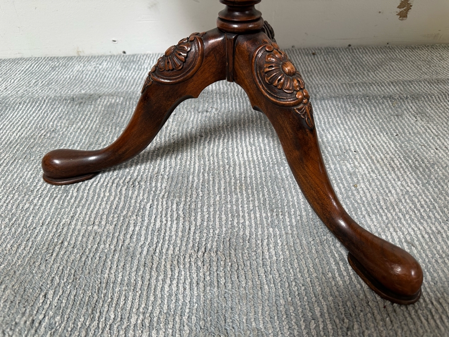 Vintage Mahogany Pedestal Pie Crust Table 28W X 22D X 24H [Photo 6]