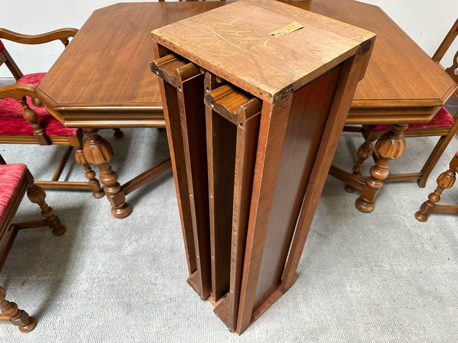 Antique Berkey & Gay Furniture Dining Room Table 62W X 42.5D X 30H With Three 11' Leaves And Six Chairs [Photo 10]