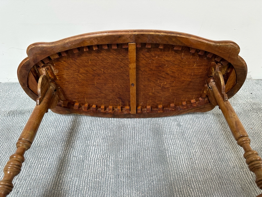 Antique Inlaid Wooden Oval Side Table 32.5W X 15D X 26.5H [Photo 10]