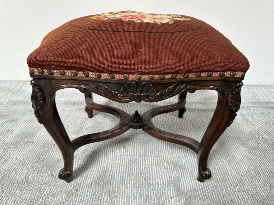 Antique Needlepoint Vanity Stool 19.5W X 16D X 18H [Photo 4]