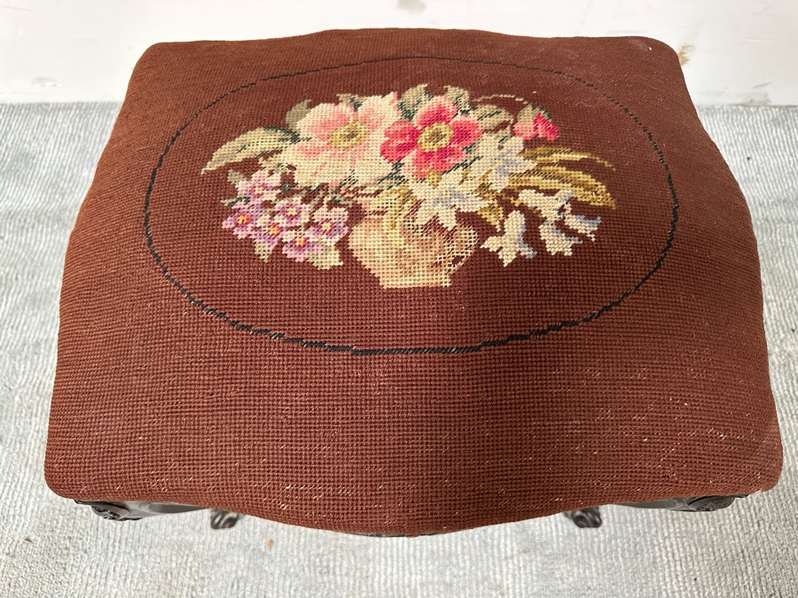 Antique Needlepoint Vanity Stool 19.5W X 16D X 18H [Photo 8]