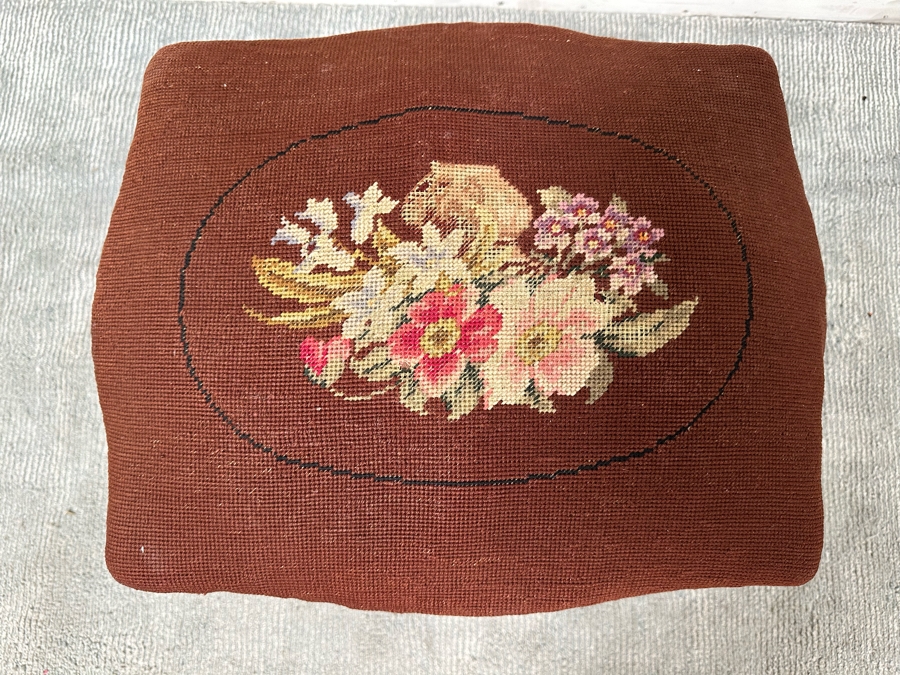 Antique Needlepoint Vanity Stool 19.5W X 16D X 18H [Photo 5]