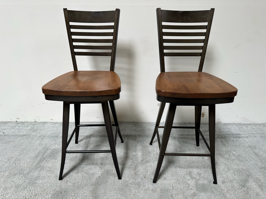 Pair Of Heavy Wooden And Metal Swivel Bar Stools 25' Seat Height By Amisco [Photo 3]