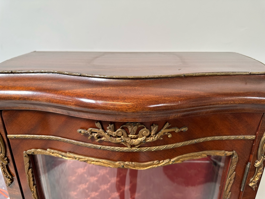 Vintage French Louis XV Style Hand Painted Vitrine Display Cabinet Made In Spain 27W X 12.5D X 59.5H [Photo 10]