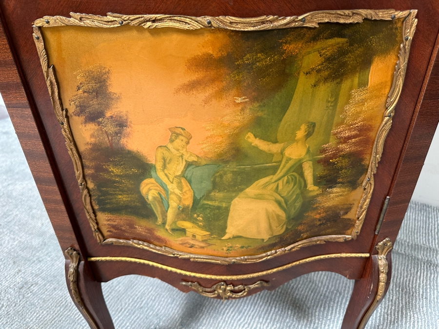 Vintage French Louis XV Style Hand Painted Vitrine Display Cabinet Made In Spain 27W X 12.5D X 59.5H [Photo 7]