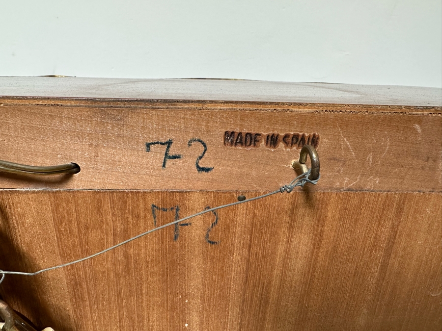 Vintage French Louis XV Style Hand Painted Vitrine Display Cabinet Made In Spain 27W X 12.5D X 59.5H [Photo 18]