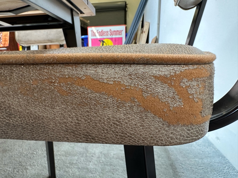 Solid Wooden And Metal Dining Table 60.5W X 38D X 29.5H With Two 15' Leaves And Four Chairs By Amisco [Photo 12]