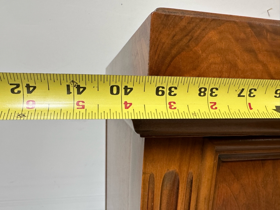 Antique Berkey & Gay China Cabinet 39.5W X 16D X 69H [Photo 14]