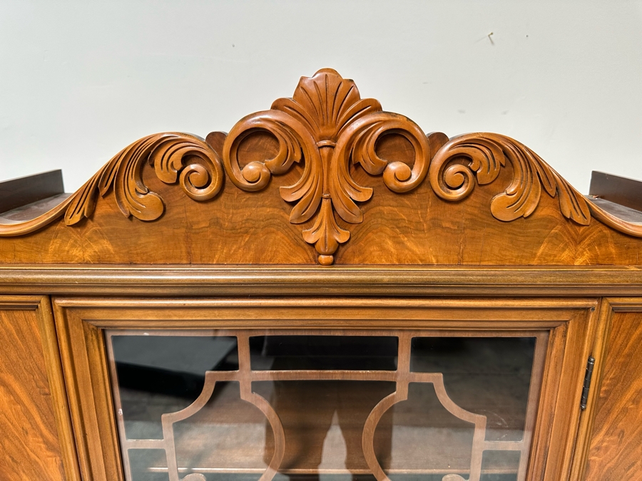 Antique Berkey & Gay China Cabinet 39.5W X 16D X 69H [Photo 5]