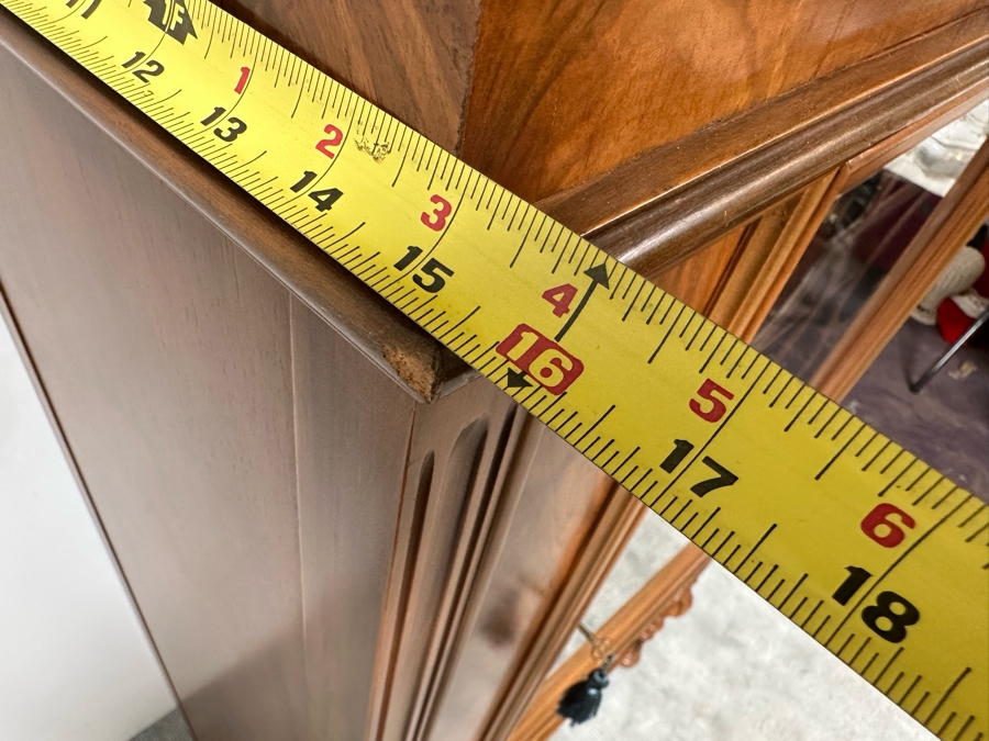 Antique Berkey & Gay China Cabinet 39.5W X 16D X 69H [Photo 15]