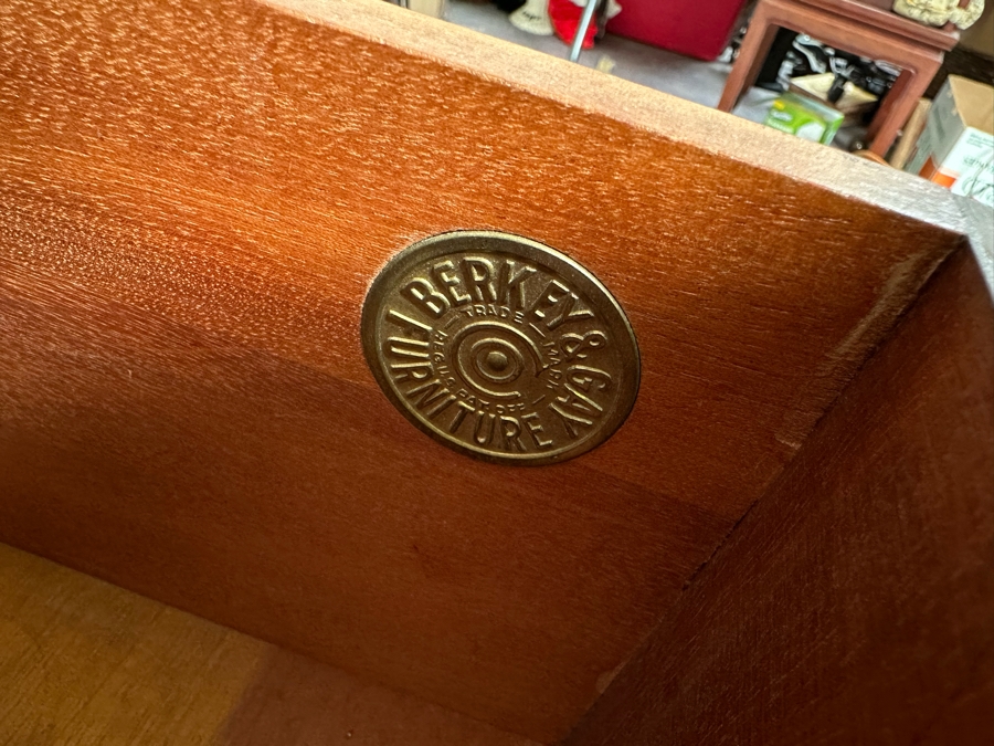 Antique Berkey & Gay China Cabinet 39.5W X 16D X 69H [Photo 7]