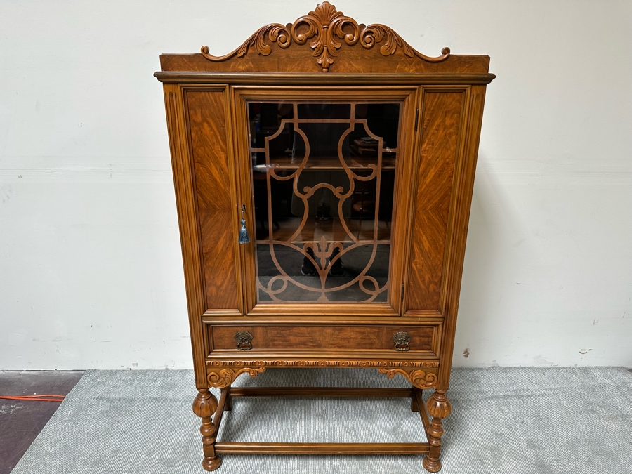 Antique Berkey & Gay China Cabinet 39.5W X 16D X 69H [Photo 3]