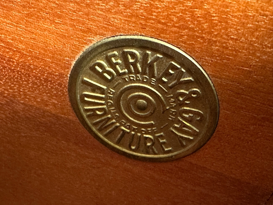 Antique Berkey & Gay China Cabinet 39.5W X 16D X 69H [Photo 8]