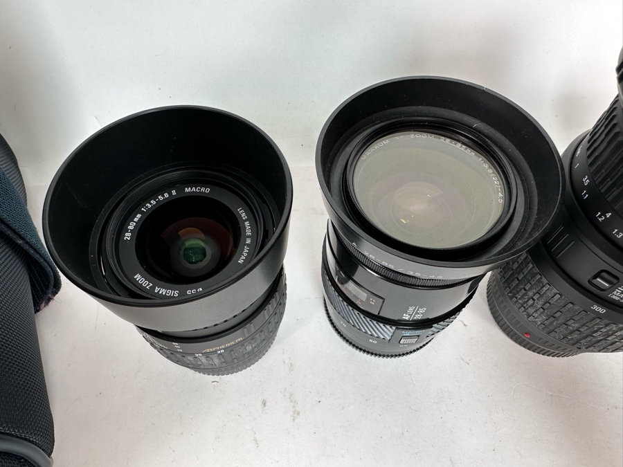 Konica Minolta Dynax Maxxum 7D Digital Camera With Five Lenses, Flashes, Accessories And Camera Bag [Photo 9]