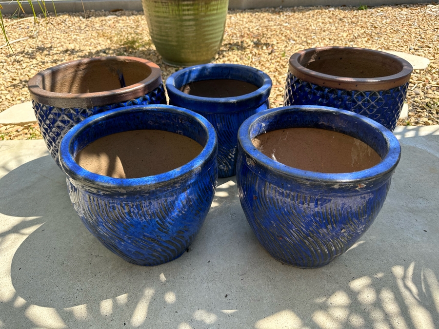 Five Blue Flower Pots [Photo 3]