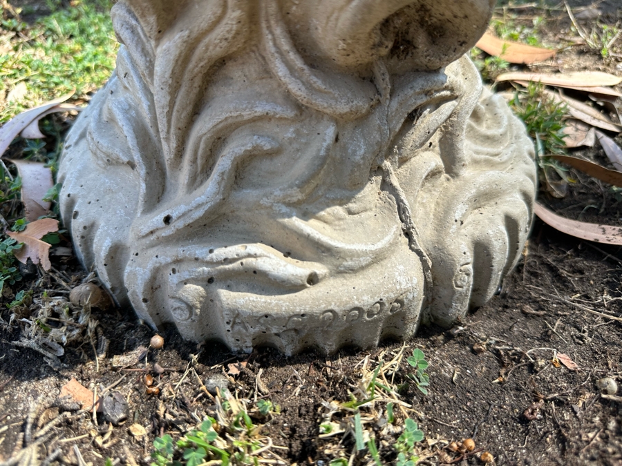 Outdoor Garden Bird Bath 19W X 25H [Photo 4]