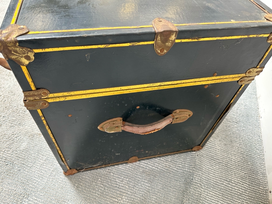 Vintage Trunk With Big Band / Gospel Records 36W X 18D X 19H [Photo 11]
