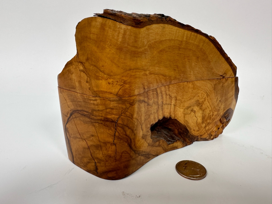 Organic Olive Wood Hand Made Box 6.5W X 4D X 4.5H [Photo 6]