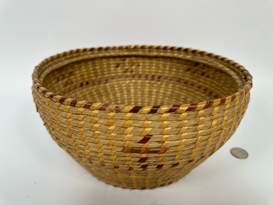 Vintage Hand Made Woven Basket 10W X 5H [Photo 3]