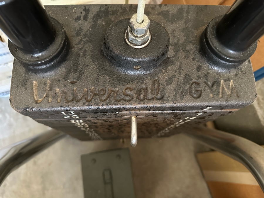 Universal Commercial Leg Lift Exercise Equipment Machine With Cam Feature Designed By Client 23W X 79D X 69H [Photo 8]