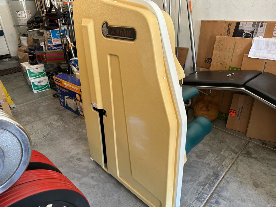 Nautilus Commercial Leg Extension Exercise Equipment Machine 34W X 56D X 60H [Photo 3]