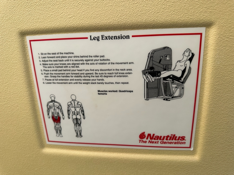 Nautilus Commercial Leg Extension Exercise Equipment Machine 34W X 56D X 60H [Photo 6]