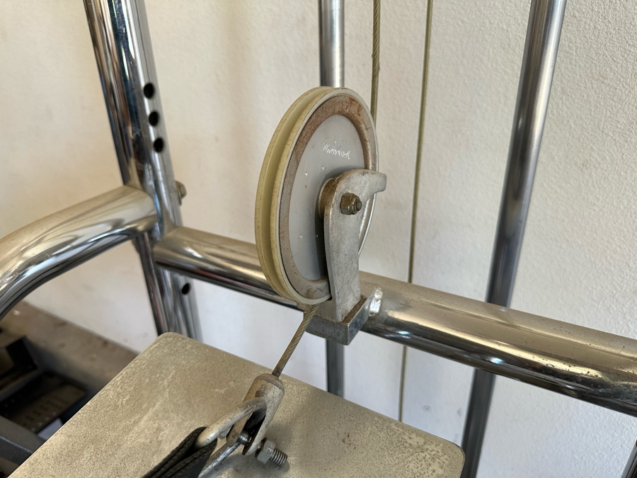 Universal Commercial Exercise Equipment Machine With Brown Upholstery [Photo 5]