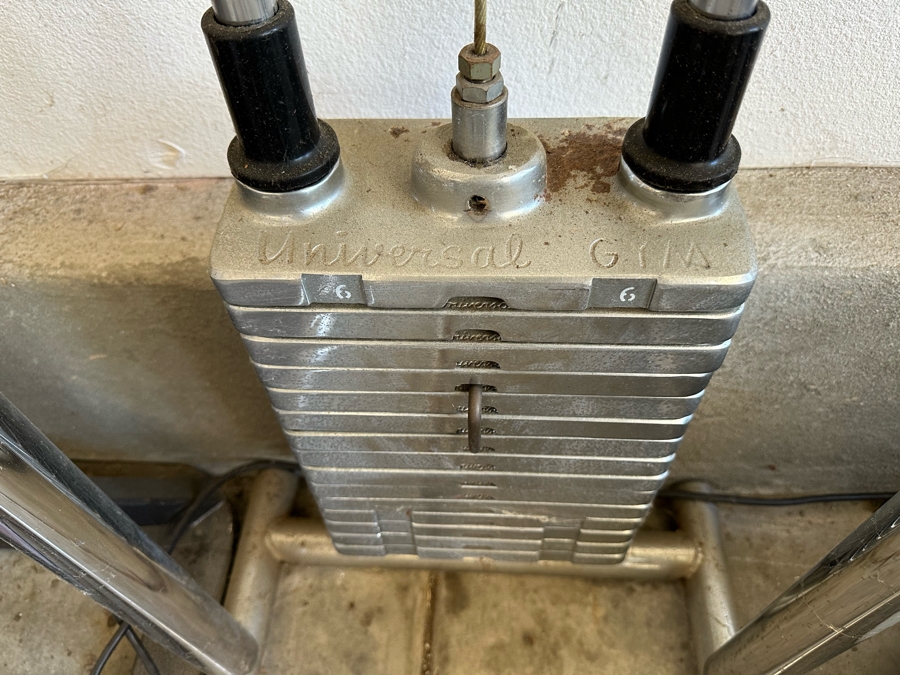 Universal Commercial Exercise Equipment Machine With Brown Upholstery [Photo 4]